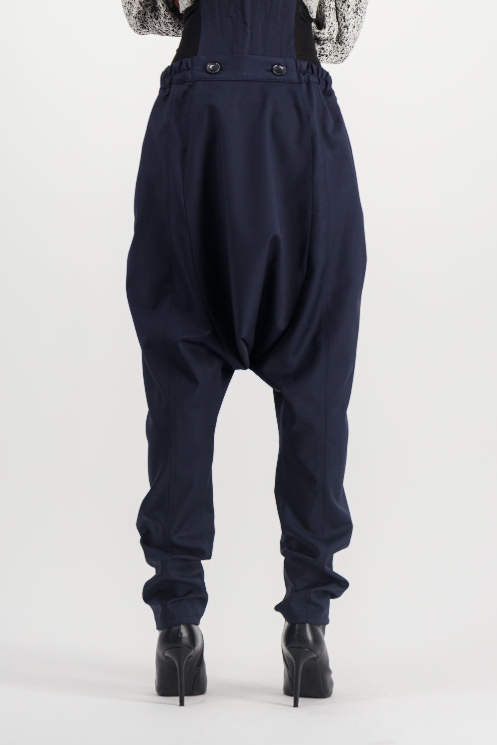 〈 Vivienne Westwood 〉Sarouel Pants Vivienne Westwood – Sarouel pants with integrated corset – Renaisa