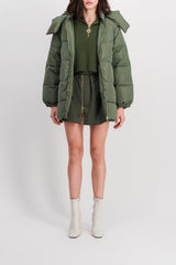 Oversized parka with detachable sleeves
